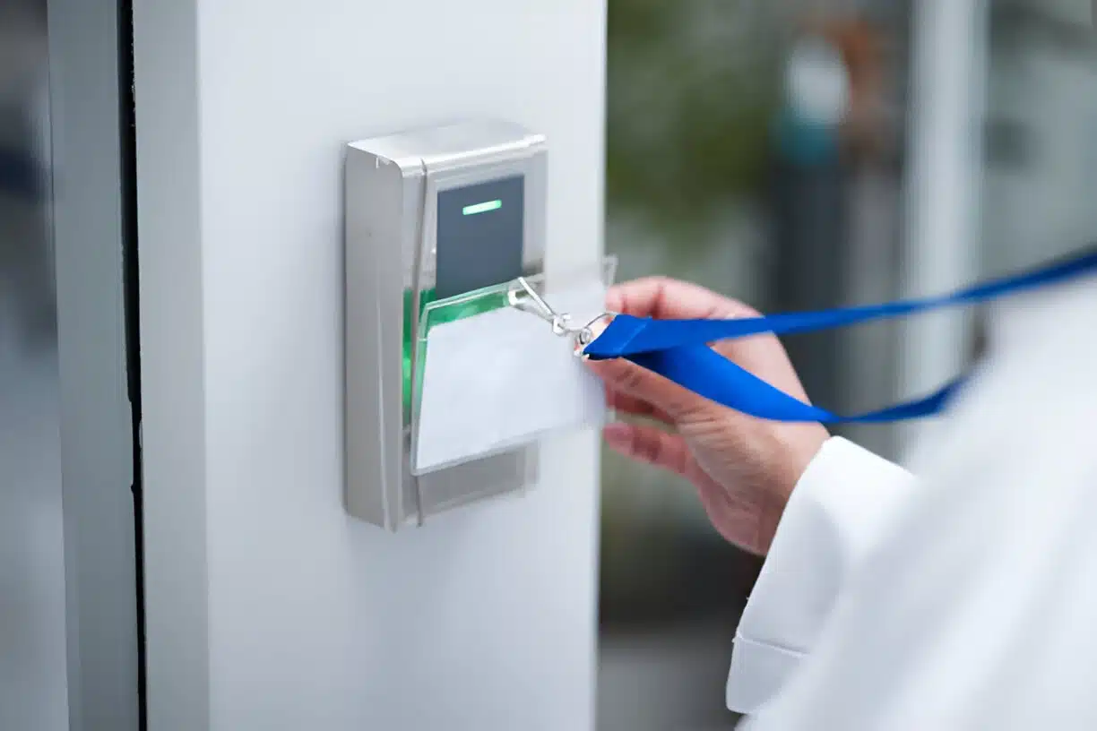 Controle de acesso hospitalar: segurança para pacientes e equipes